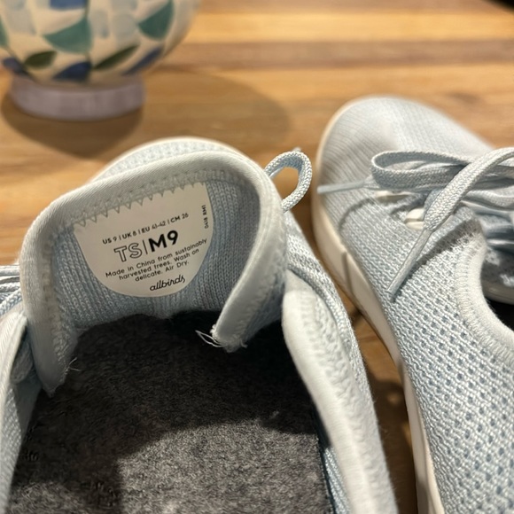 New Men’s Allbirds Tree Runners 9, Light Blue - Picture 4 of 5